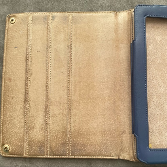Tory Burch leather ipad case (fits 2,3 and 4) - Picture 11 of 11